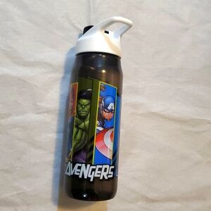 Avengers 20 oz. Water Bottle Drink FLip-Top Lid